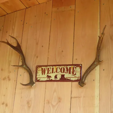 Les Mathieux La Du Parc